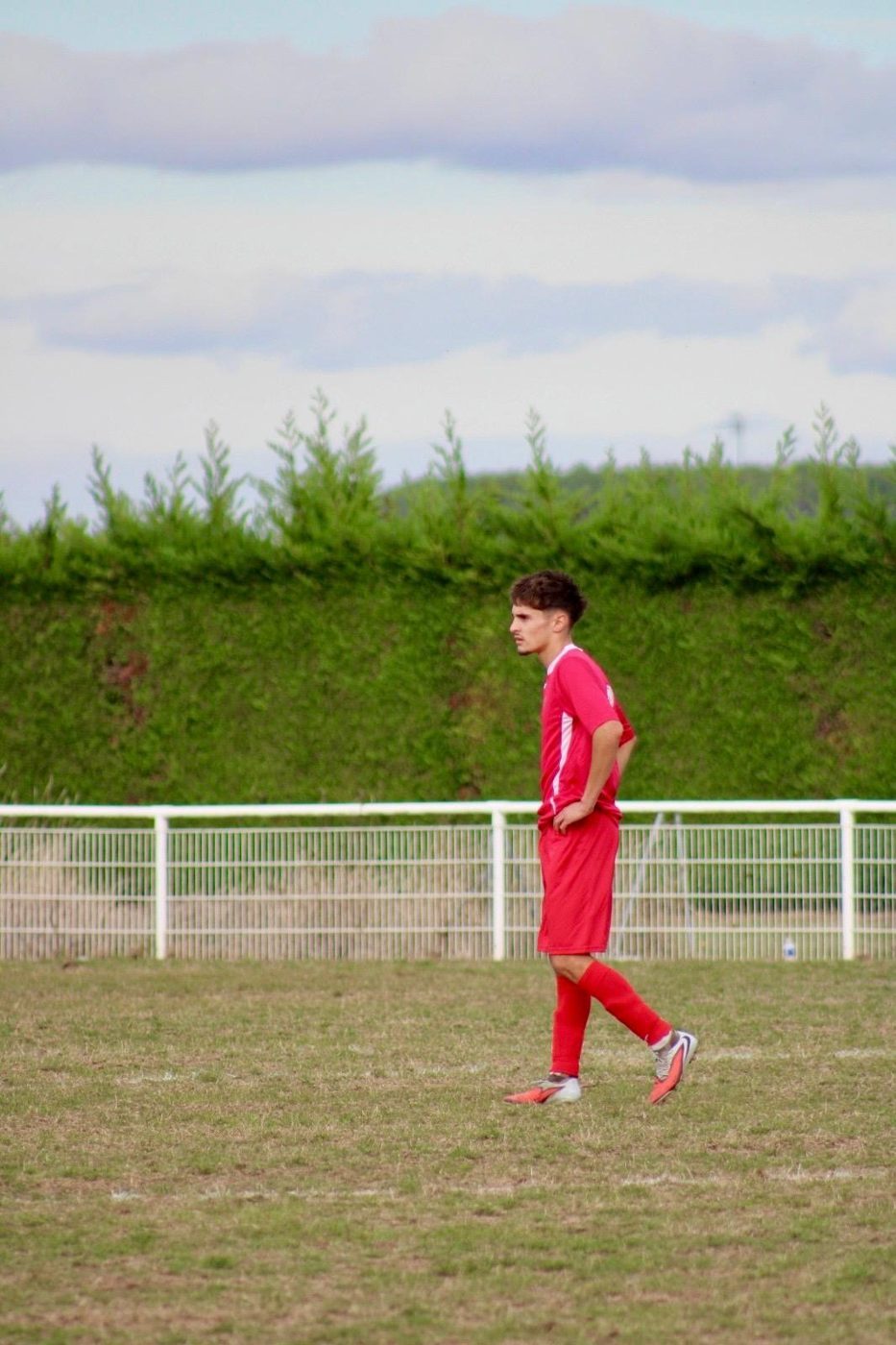Un joueur du CFC sur le terrain
